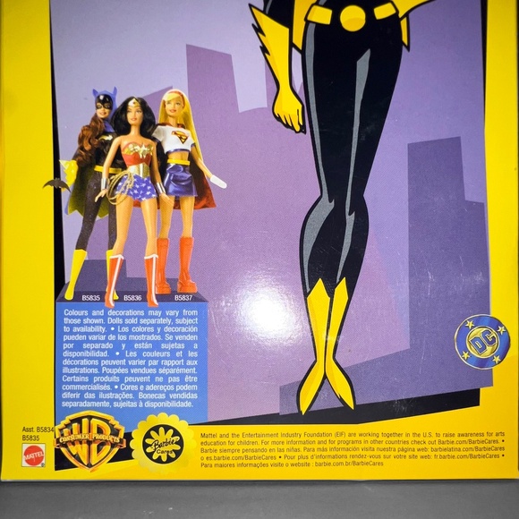 Retro Batgirl 12" Doll - Picture 10 of 12